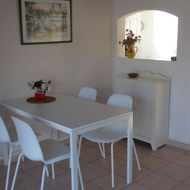Cosy holiday home near town centre - Maison de Vacances 2 Chambres - 10