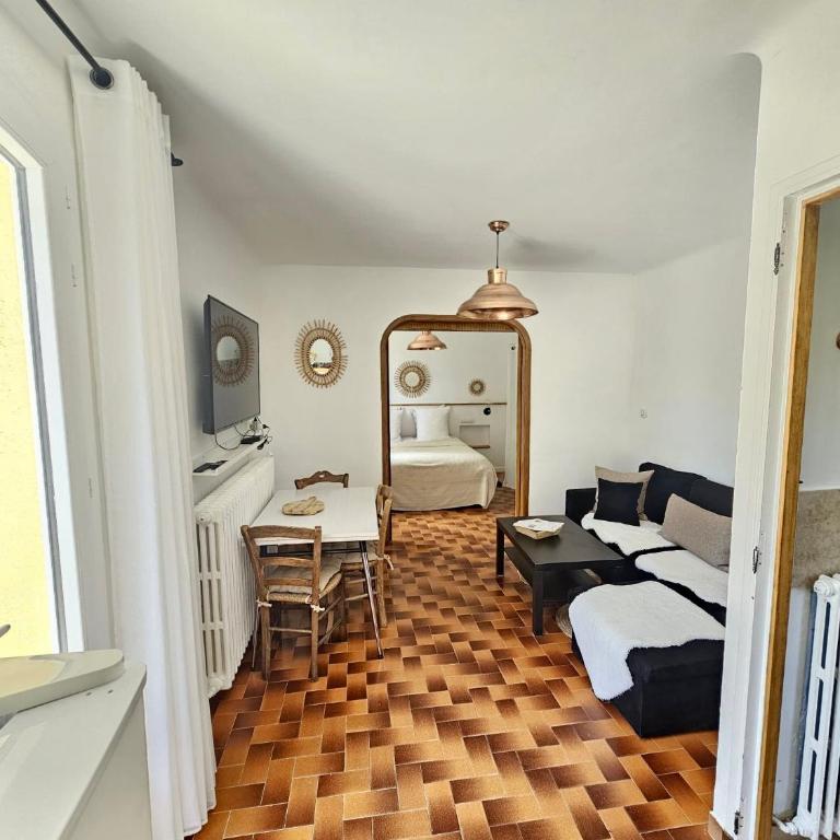 Appartement Harmonie T2-Climatisation, grand Jardin & Parking privé au calme - Apartamento de 1 dormitorio - 23