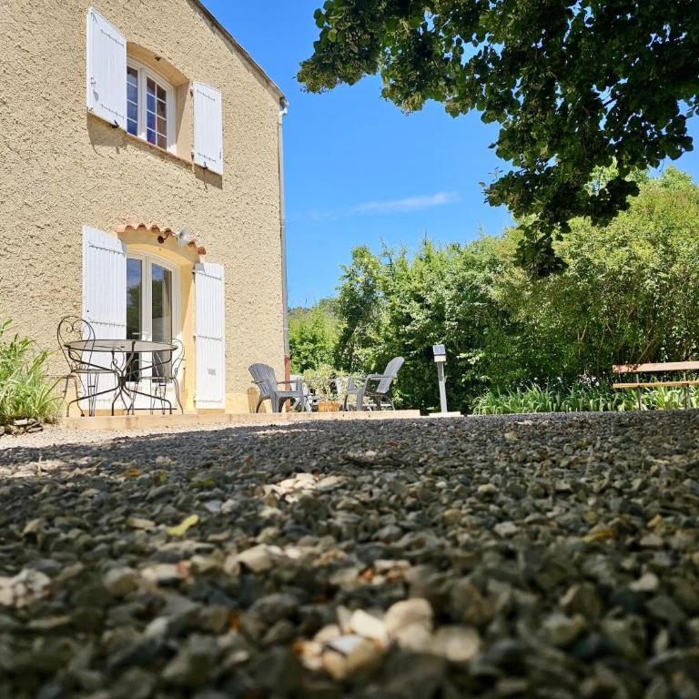 Appartement Harmonie T2-Climatisation, grand Jardin & Parking privé au calme - Apartamento de 1 dormitorio - 30
