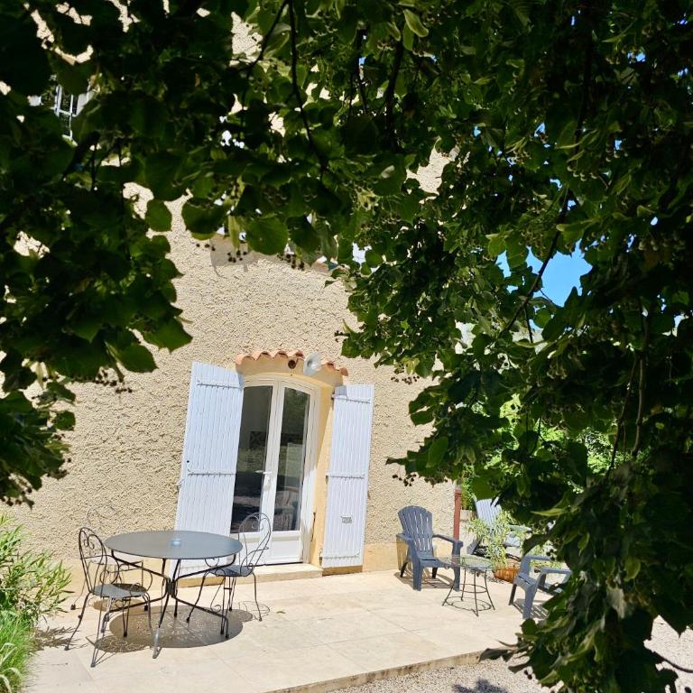 Appartement Harmonie T2-Climatisation, grand Jardin & Parking privé au calme - Apartamento de 1 dormitorio - 1
