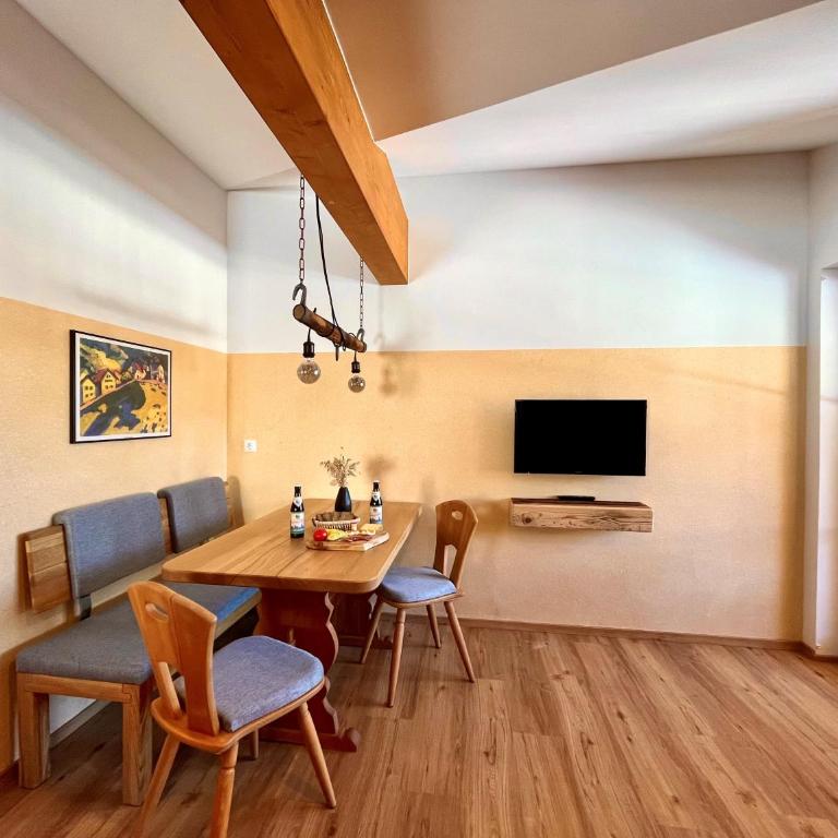 Ferienwohnungen Angerer Kederlehen - Apartment mit Poolblick - 12