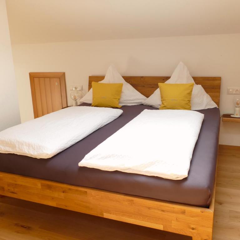 Ferienwohnungen Angerer Kederlehen - Apartment mit Poolblick - 13