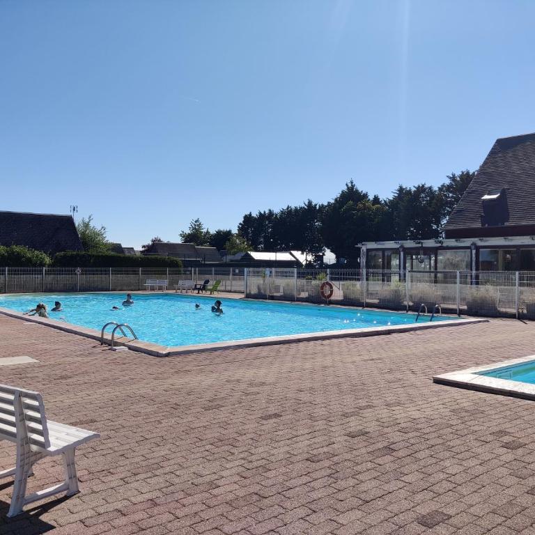 Maison calme et lumineuse de plain-pied, jardin et piscine - Chalet 1 Chambre - 32