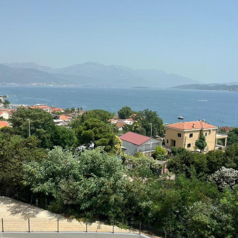 Penthouse Apartment mit Meerblick in der Bucht von Kotor - 400m bis zum Strand - Three-Bedroom Apartment - 7