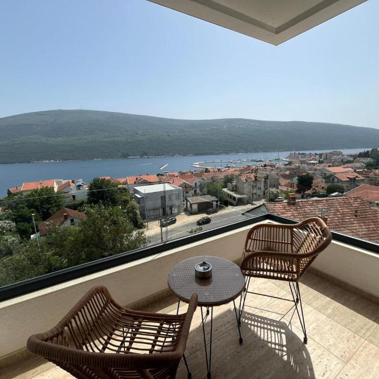 Penthouse Apartment mit Meerblick in der Bucht von Kotor - 400m bis zum Strand - Three-Bedroom Apartment - 21