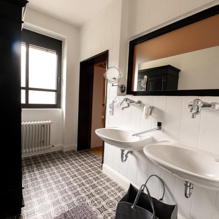 Design Hotel ALPENLIEBE - - - - Boutique-Flair - - - - - Deluxe Zimmer mit Kingsize-Bett ohne Balkon - 14