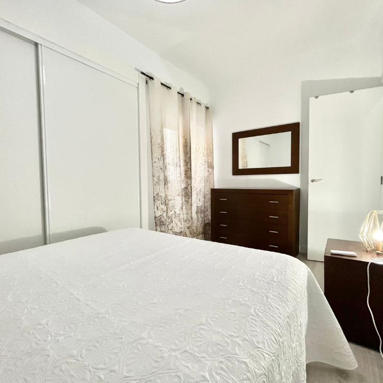Apartamento 3 dormitorios centro Villajoyosa - Three-Bedroom Apartment - 4