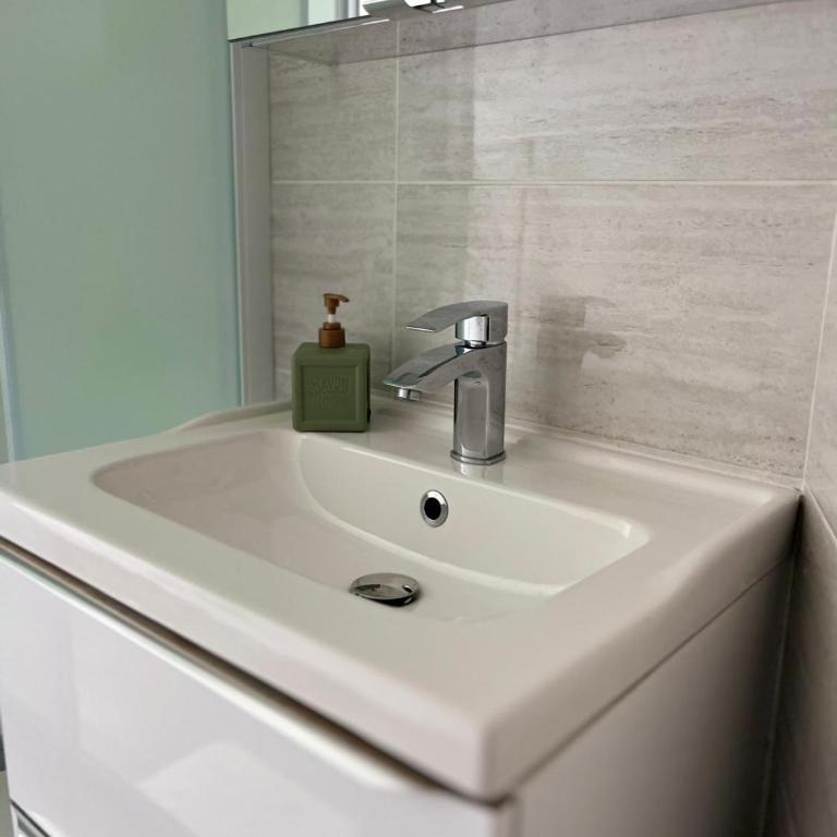 Le Langlier - One-Bedroom Apartment - 16
