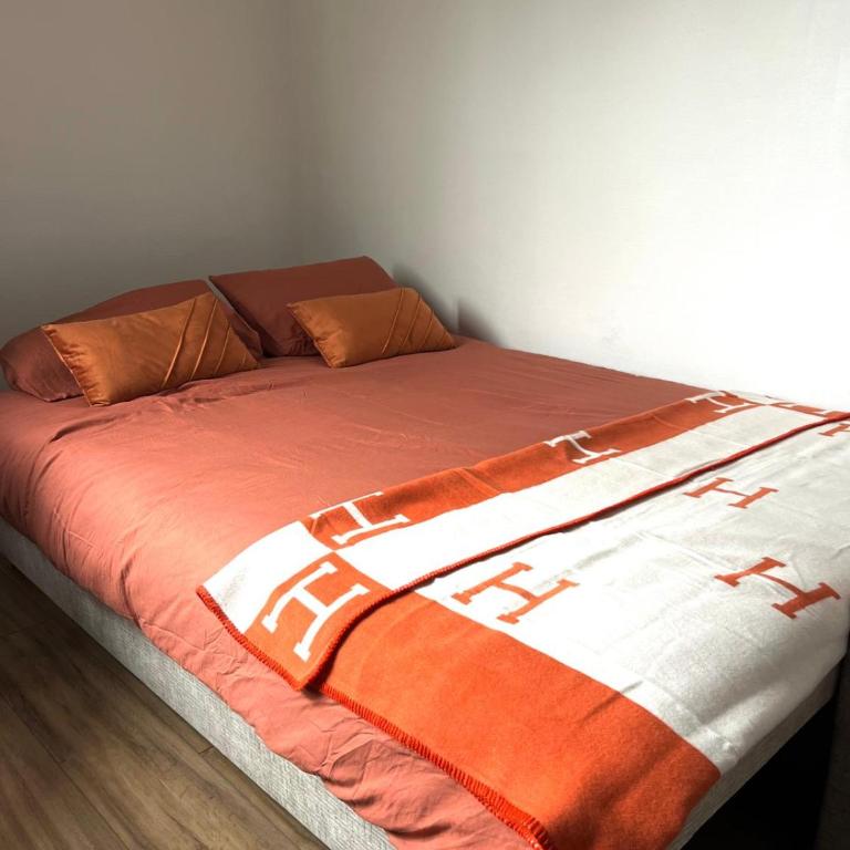 Le Langlier - One-Bedroom Apartment - 22