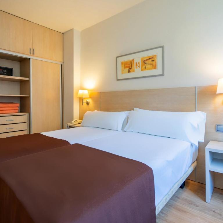 Hotel Glòries - Large Double Room - 3