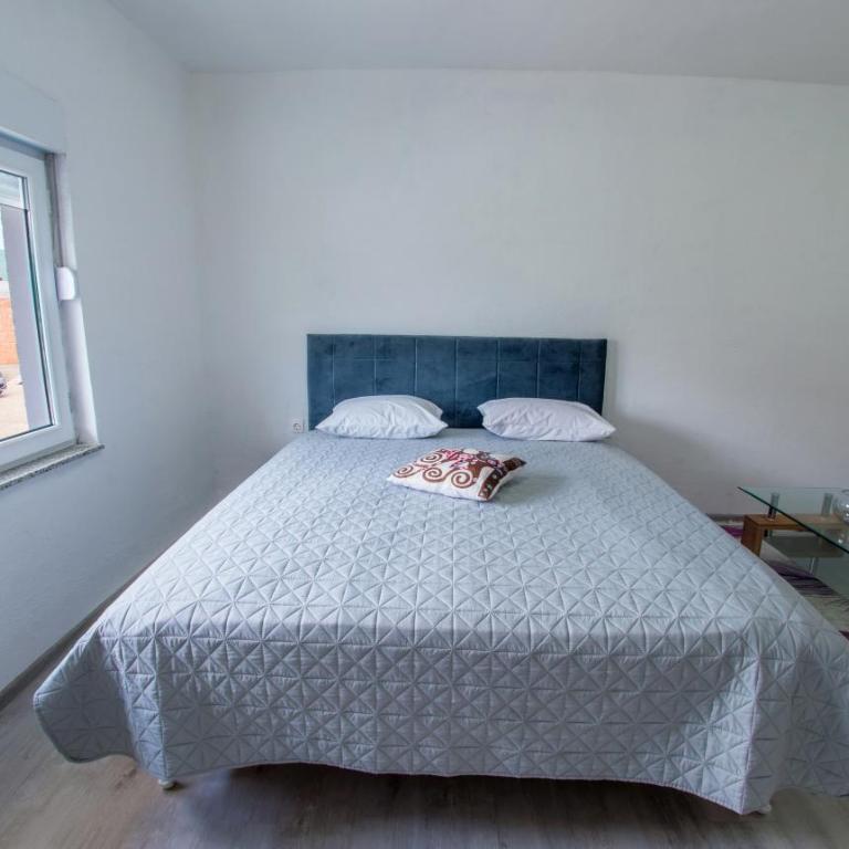 Holiday Home Simplicity - Three-Bedroom House - 35