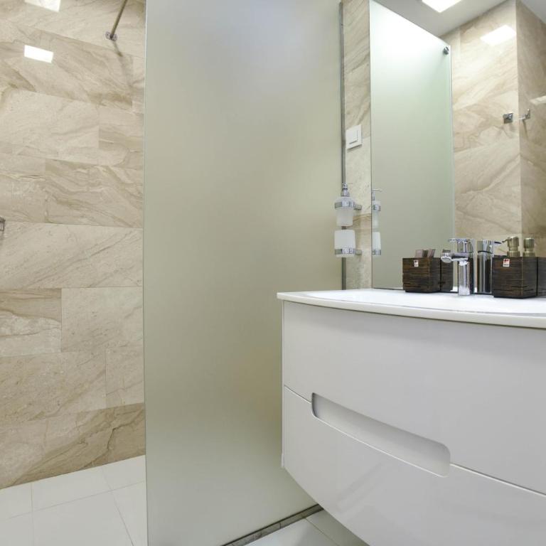 Apartment with 2 rooms in Tre canne hotel - Apartman sa 1 Spavaćom Sobom - 4