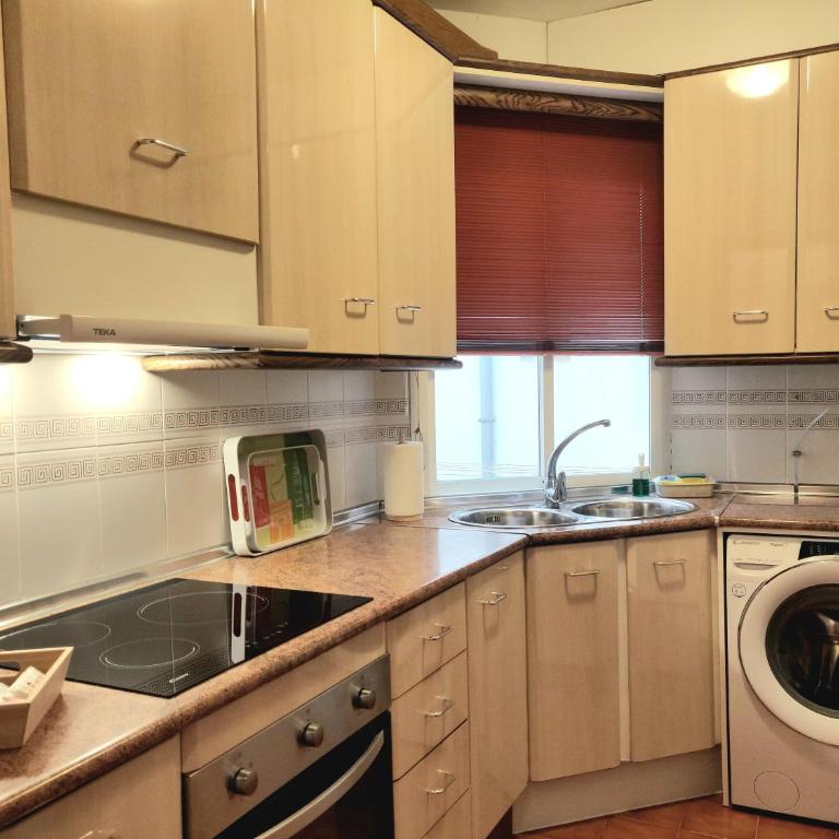 Fantástico apartamento en el centro de Málaga - Three-Bedroom Apartment - 5
