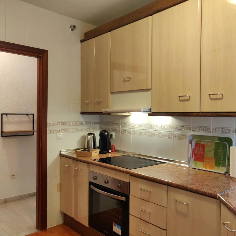 Fantástico apartamento en el centro de Málaga - Three-Bedroom Apartment - 7