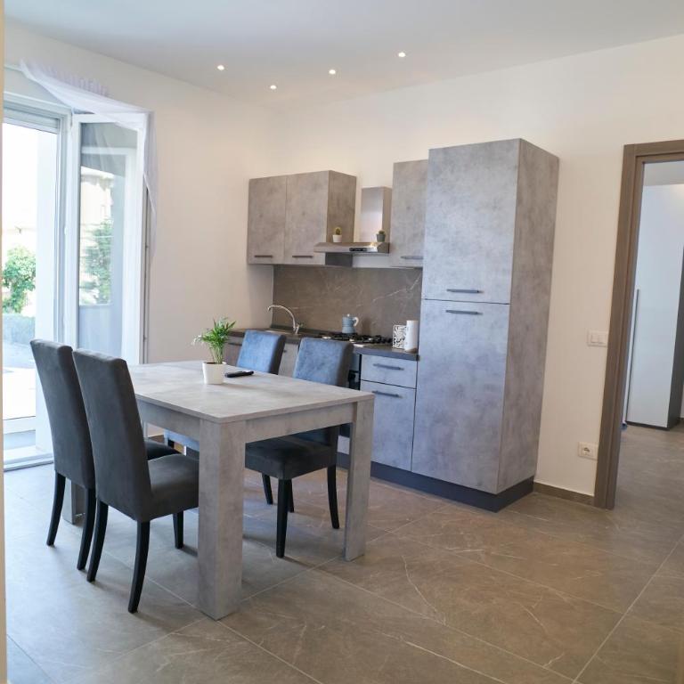 Villa Borghesi Suites Fronte Mare - Appartamento con 1 Camera da Letto e Balcone - 7