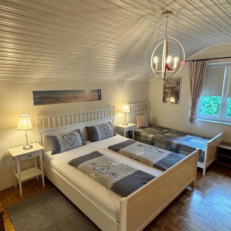 Landhaus Klopein - Apartment mit Balkon - 12