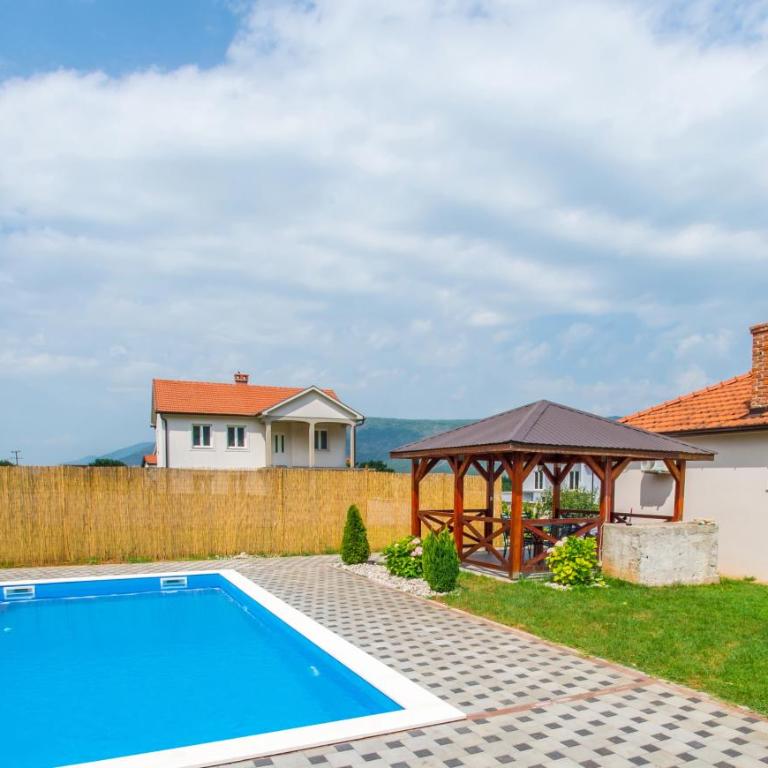 Holiday Home Simplicity - Three-Bedroom House - 8