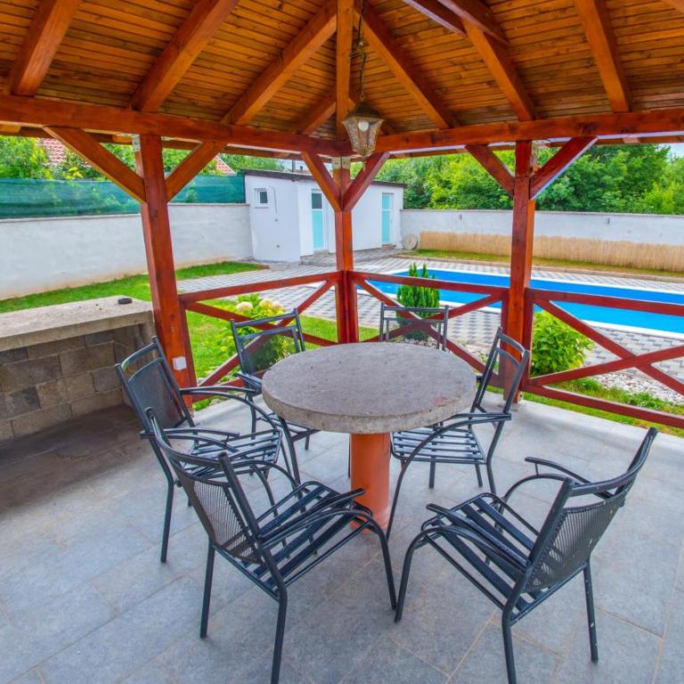 Holiday Home Simplicity - Three-Bedroom House - 4