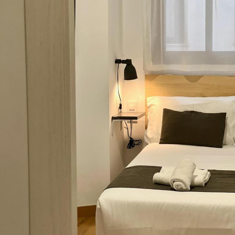 Apartamentos de Pradas - Two-Bedroom Apartment - 14