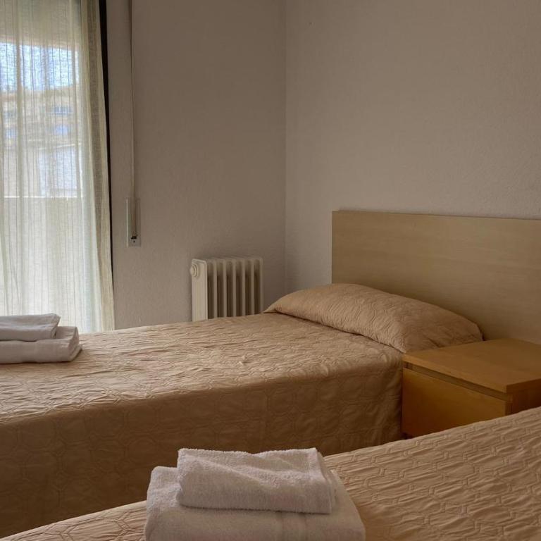 Residència Universitaria Pare Claret - Habitación Doble - 2 camas - 1