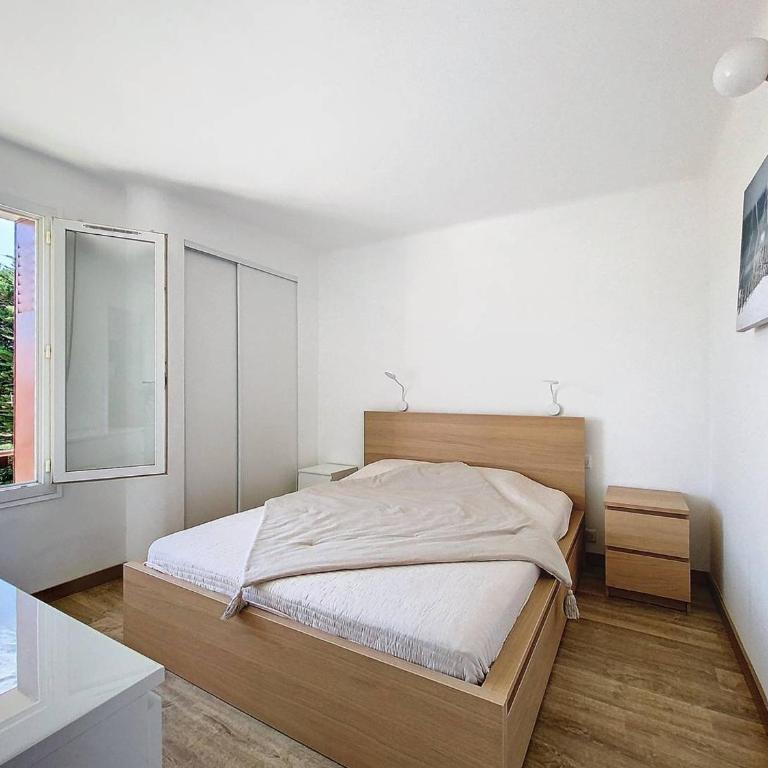 Appartement en bord de plage avec terrasse, parking privé, wifi et équipements modernes - FR-1-770-15 - Appartement - 6