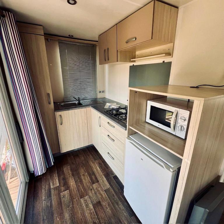 Mobilhomes SKALLA CZ Cesenatico - Appartamento con 2 Camere da Letto - 8
