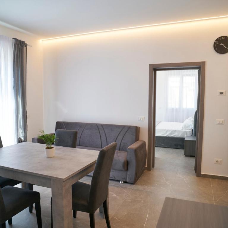 Villa Borghesi Suites Fronte Mare - Appartamento con 2 Camere da Letto e Balcone - 10