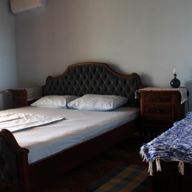 Apartments Olga - Apartman sa 2 Spavaće Sobe, Terasom i Pogledom na More - 14