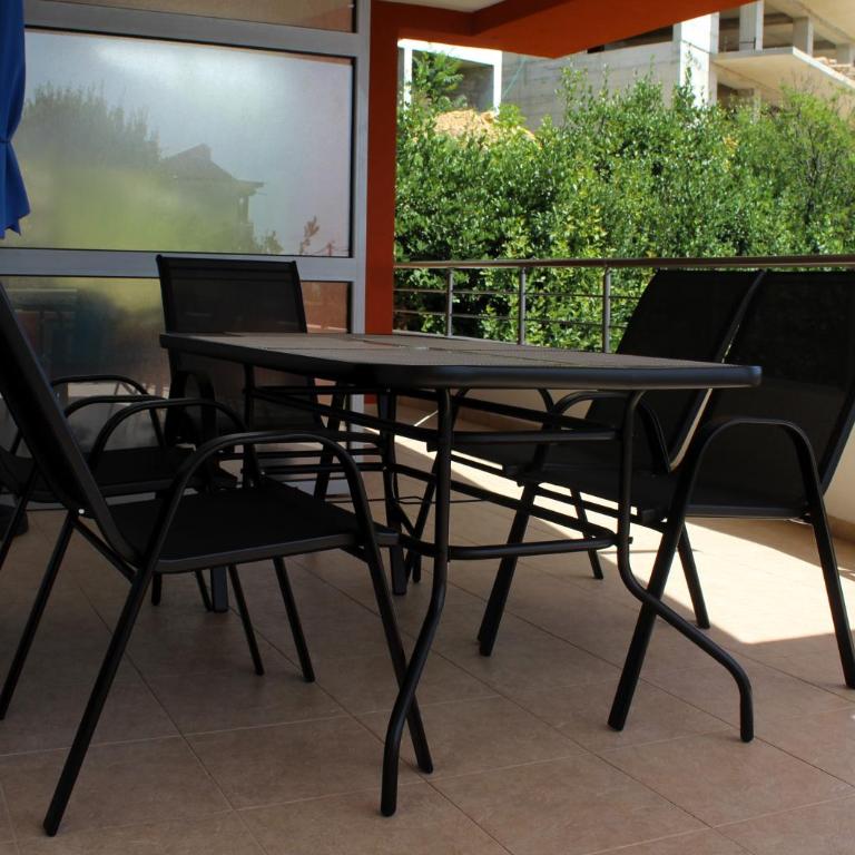 Apartments Olga - Apartman sa 2 Spavaće Sobe, Terasom i Pogledom na More - 18