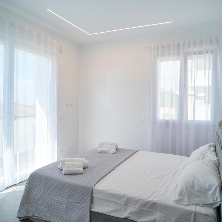 Villa Borghesi Suites Fronte Mare - Appartamento con 2 Camere da Letto e Balcone - 22