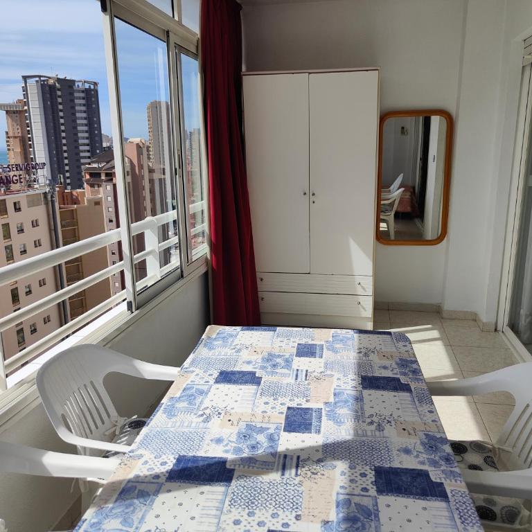 Solo familias Torre Domo Benidorm - One-Bedroom Apartment with Sea View and Terrace - 10