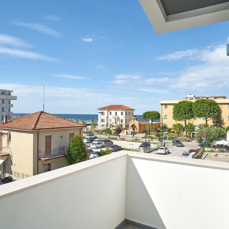 Villa Borghesi Suites Fronte Mare - Appartamento con 2 Camere da Letto e Balcone - 23