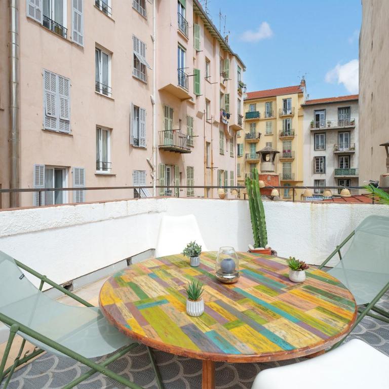 Nice Renting - BARBERIS - Unique Getaway 2-Room with Rooftop Terrace - Appartement 1 Chambre - 1