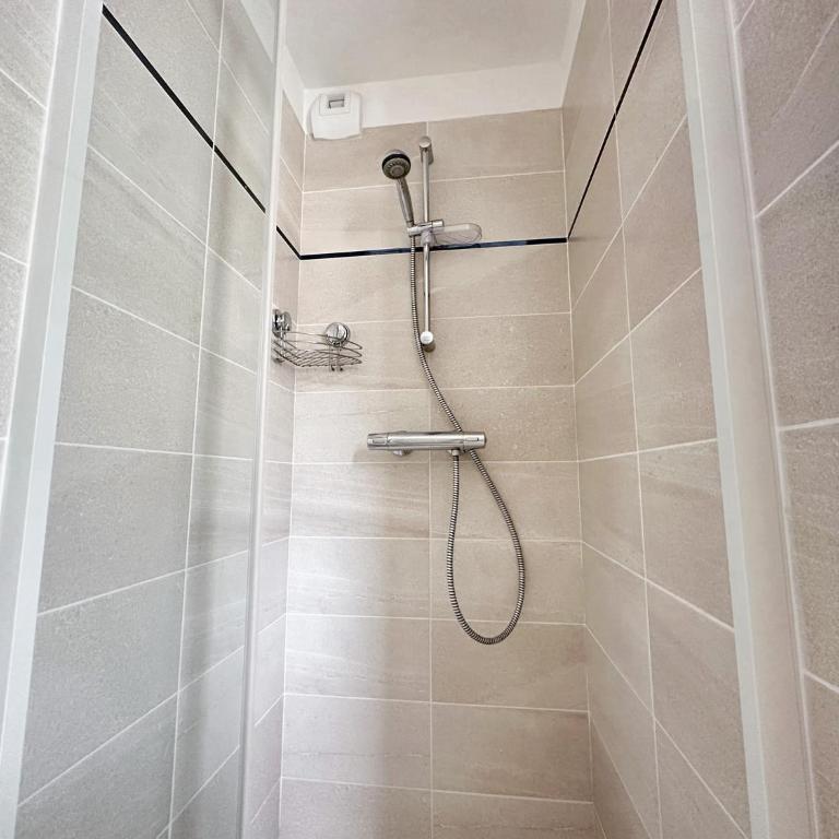 Krystal Garden, Bnbrickeys. - Appartement 1 Chambre - 25