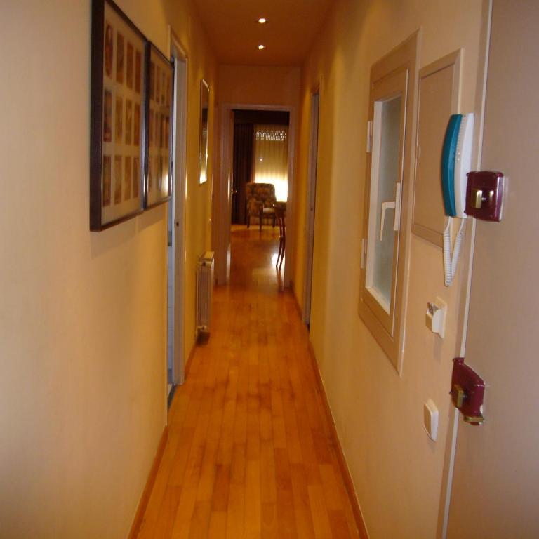 Apartaments Sant Jordi Girona 97 - Apartamento Familiar de 2 dormitorios con vistas - 2