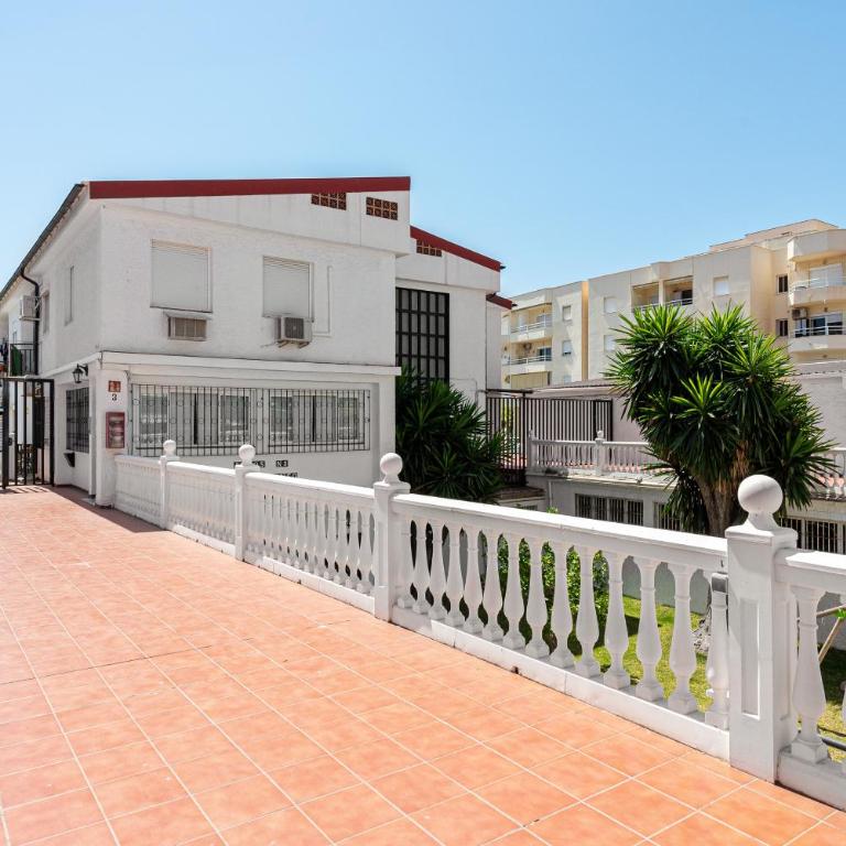 Soleado y luminoso a 3 minutos de la playa-Carihuela - Apartamento de 1 dormitorio - 49