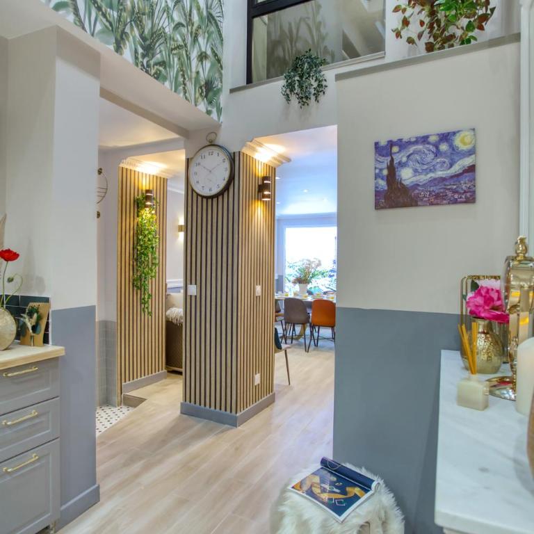 Elegant Triplex in Paris - Ideal for 10 - Aircon - Appartement - 65