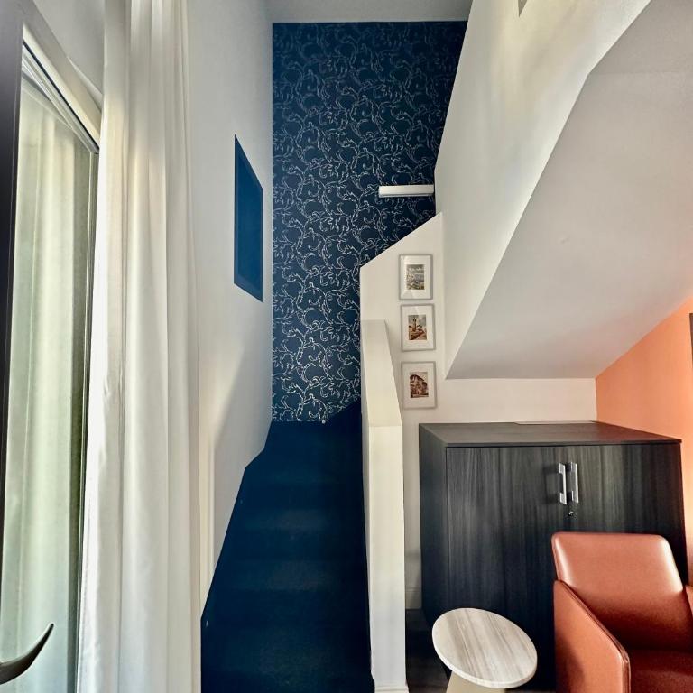 Hotel Al Campanile - Luxury Suites & Apartments - Suite con Vista Lago Parziale - 6