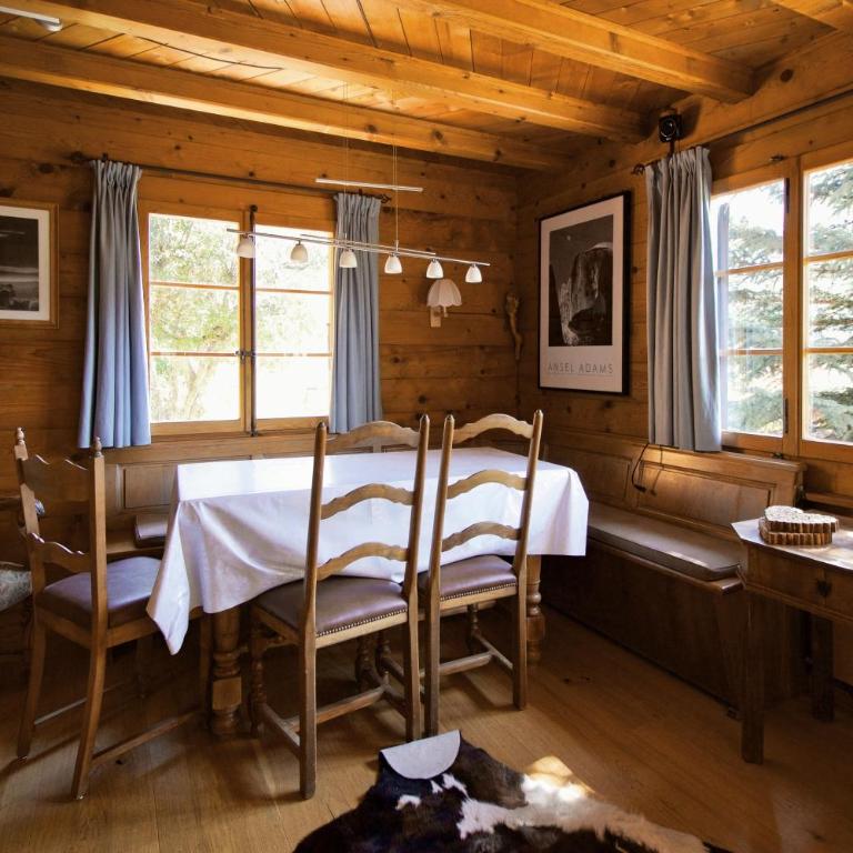 Magnifique chalet familial pour 10 personnes au coeur de Nax - Chalet - 10