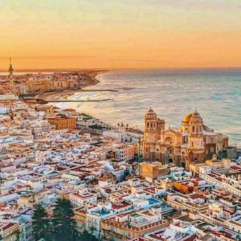 CASA NATY, Espacioso Renovado Apartamento en el Centro de Malaga - Apartamento de 3 dormitorios - 28
