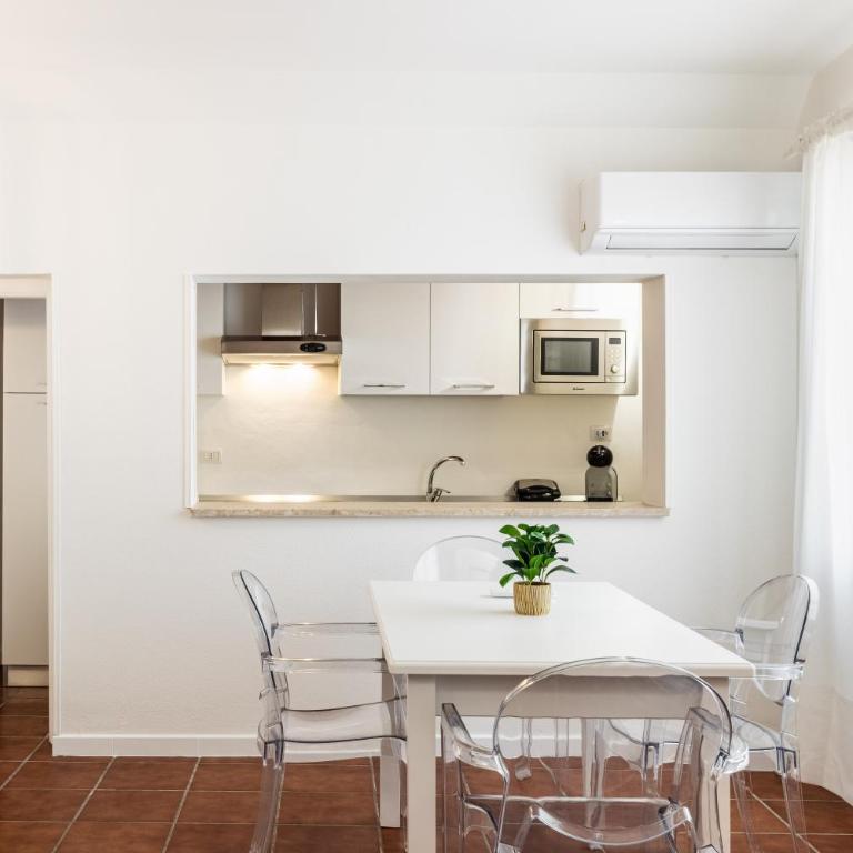 Fronte Mare Apartments & City Views - Deluxe One Bedroom Apartment with Terrace and Sea View - 13