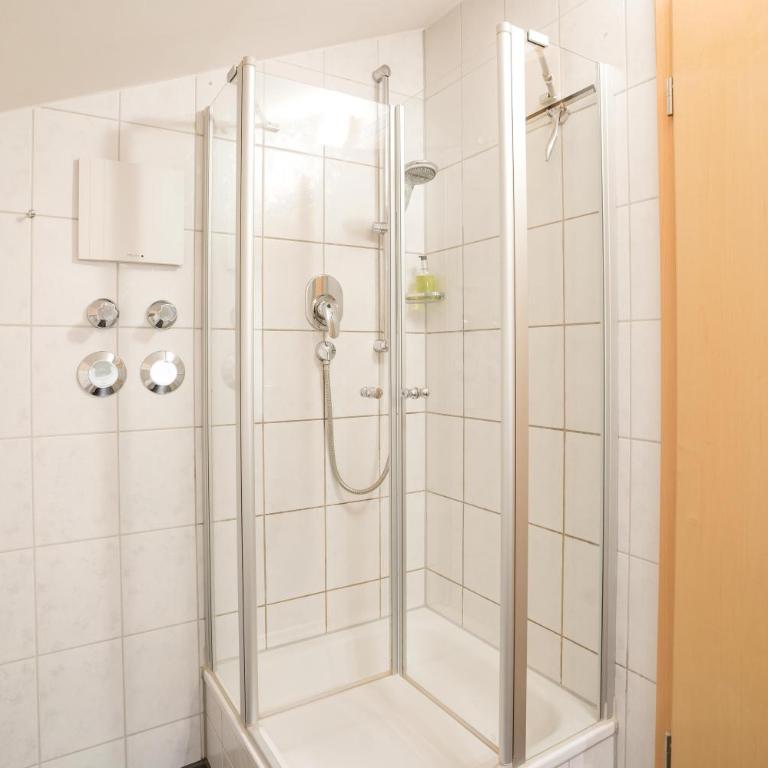 VILLAWILLI - Gemütliche Ferienwohnungen - Apartment mit 1 Schlafzimmer mit Balkon - zweite Etage (Nummer 8) - 13