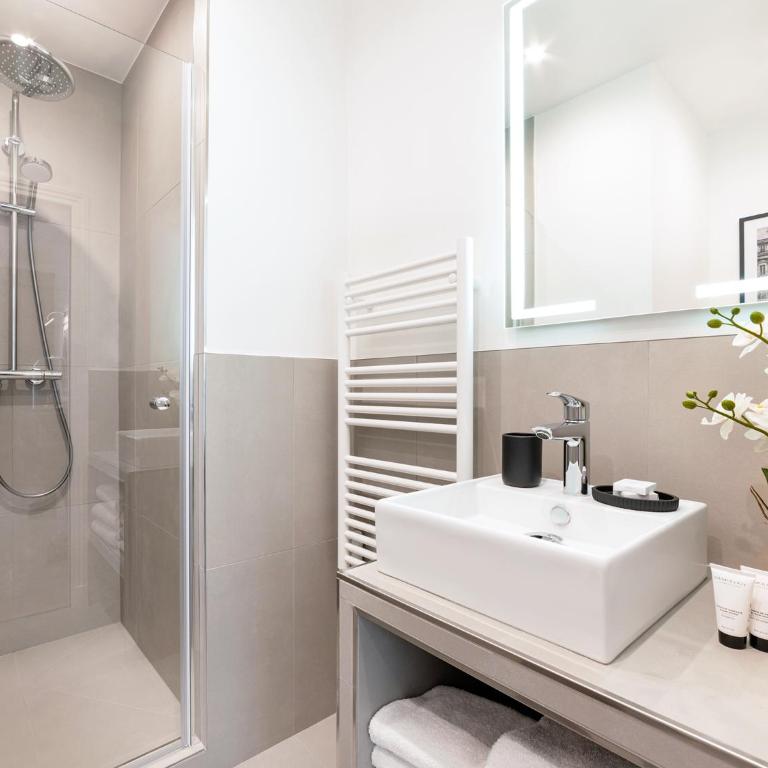 LivinParis - Luxury AC 3 Bedrooms Le Louvre I - Appartement - 16