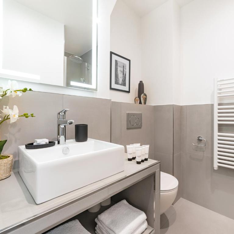LivinParis - Luxury AC 3 Bedrooms Le Louvre I - Appartement - 20