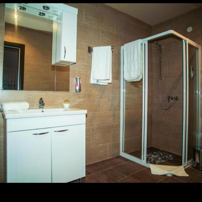Motel Korzo - Family Room with Shower - 2