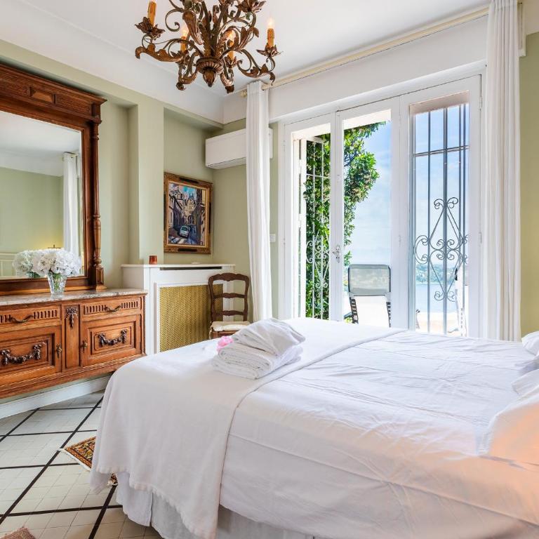 ROMANTIC VILLA VI4412 By Riviera Holiday Homes - Villa - Vue sur Mer - 22