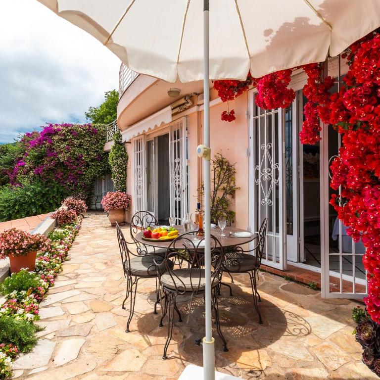 ROMANTIC VILLA VI4412 By Riviera Holiday Homes - Villa - Vue sur Mer - 2