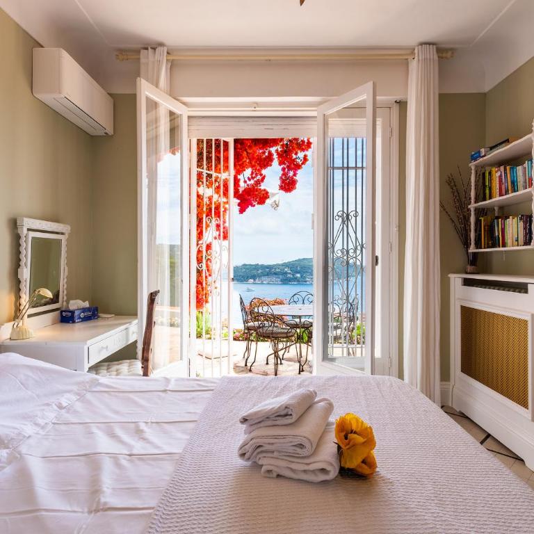 ROMANTIC VILLA VI4412 By Riviera Holiday Homes - Villa - Vue sur Mer - 30