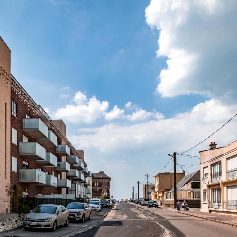 LE ST-EXUPERY - Studio de standing - Vue mer - Terrasse - Parking privé - A 150 m de la Plage - Apartment mit 1 Schlafzimmer - 25