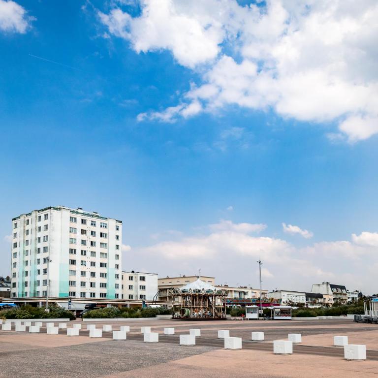 LE ST-EXUPERY - Studio de standing - Vue mer - Terrasse - Parking privé - A 150 m de la Plage - Apartment mit 1 Schlafzimmer - 27